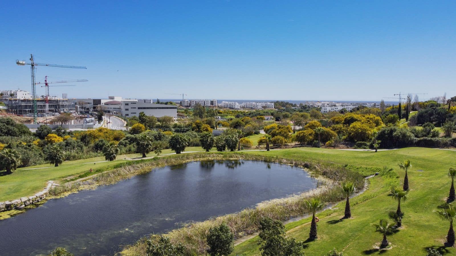 4 bedroom Semi-detached Villa for sale in Estepona - € 975,000 (Ref: 9784744)