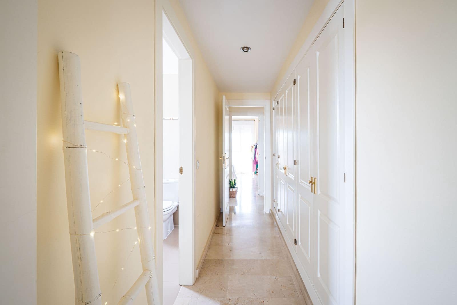 2 soveværelse Lejlighed til salg i La Duquesa / Puerto de la Duquesa - € 269.500 (Ref: 9784755)