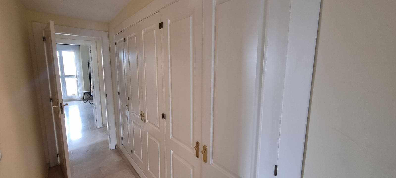 2 soveværelse Lejlighed til salg i La Duquesa / Puerto de la Duquesa - € 269.500 (Ref: 9784755)