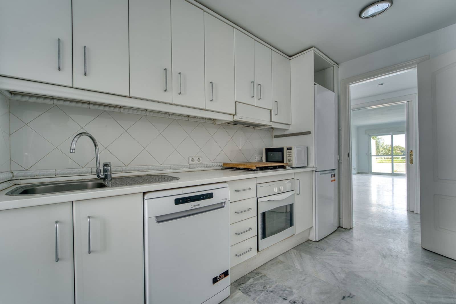 5 sovrum Takvåning till salu i Guadalmina - 1 320 000 € (Ref: 9784859)