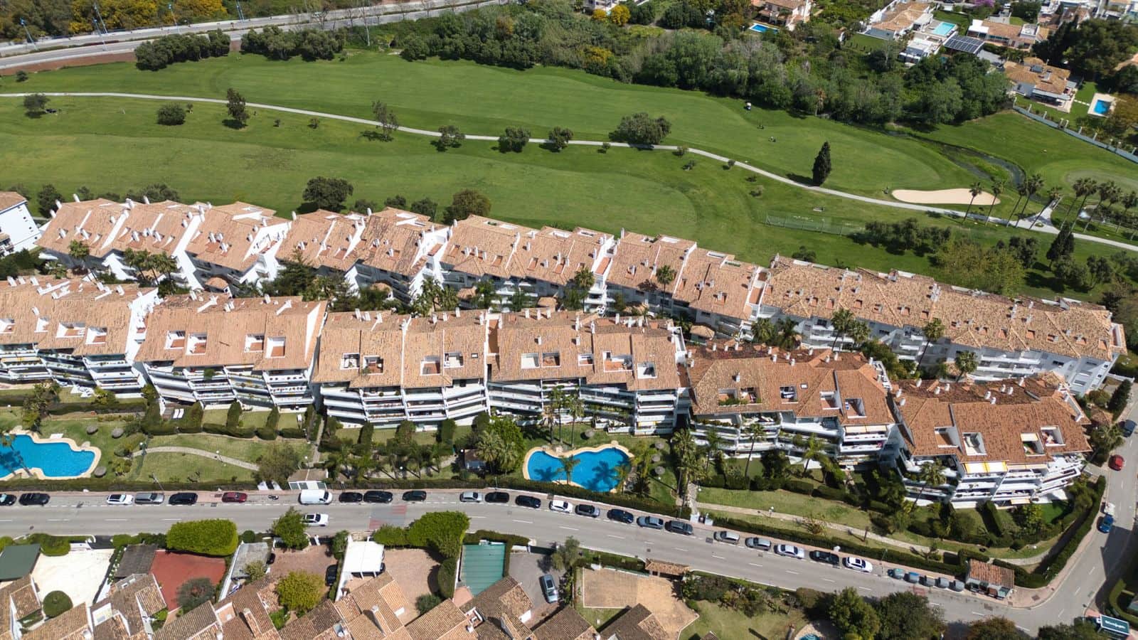 5 sovrum Takvåning till salu i Guadalmina - 1 320 000 € (Ref: 9784859)