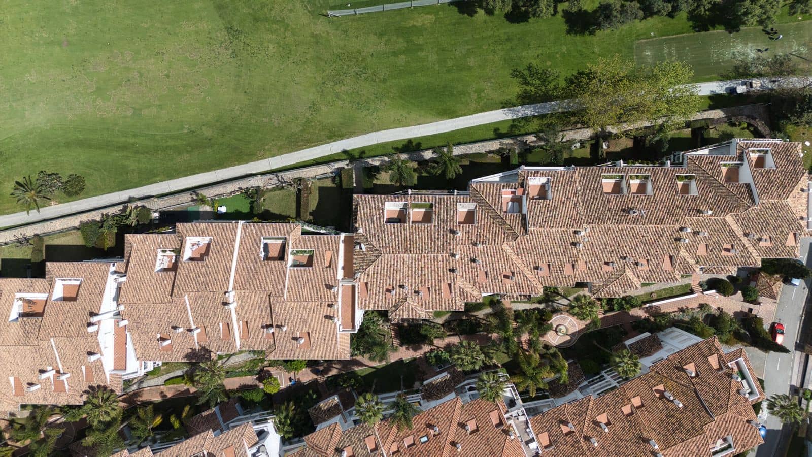 5 sovrum Takvåning till salu i Guadalmina - 1 320 000 € (Ref: 9784859)