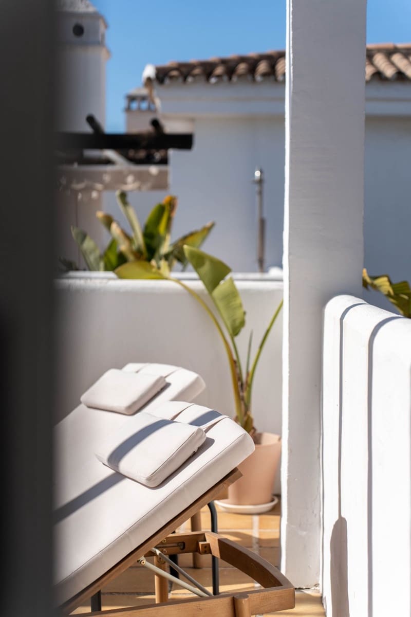 3 sovrum Takvåning till salu i Nueva Andalucia - 525 000 € (Ref: 9784862)