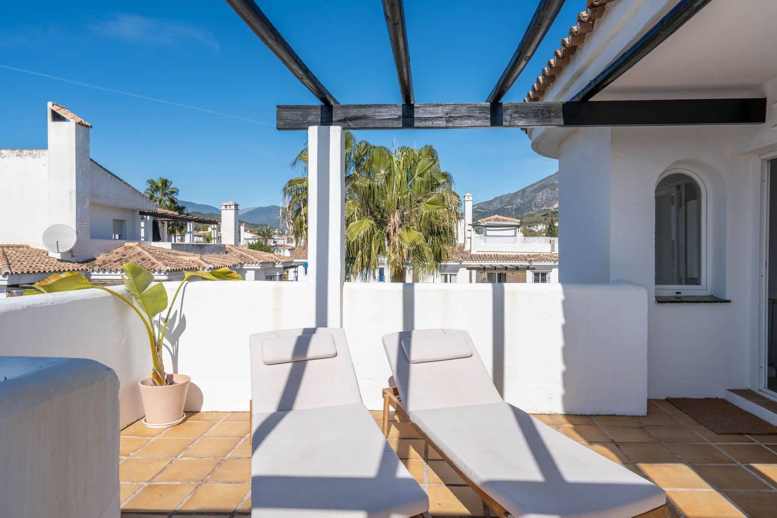 3 sovrum Takvåning till salu i Nueva Andalucia - 525 000 € (Ref: 9784862)