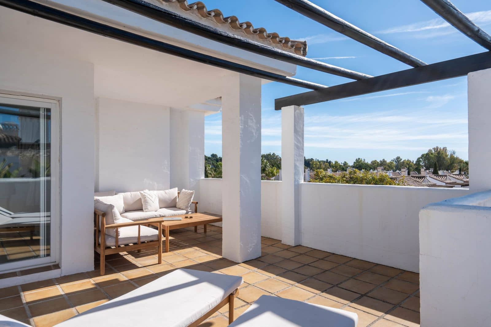 3 sovrum Takvåning till salu i Nueva Andalucia - 525 000 € (Ref: 9784862)