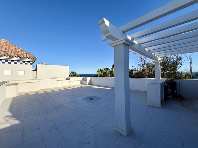 2 makuuhuone Kattohuoneisto myytävänä paikassa Punta Plata, Estepona - 1 299 000 € (Ref: 9784863)
