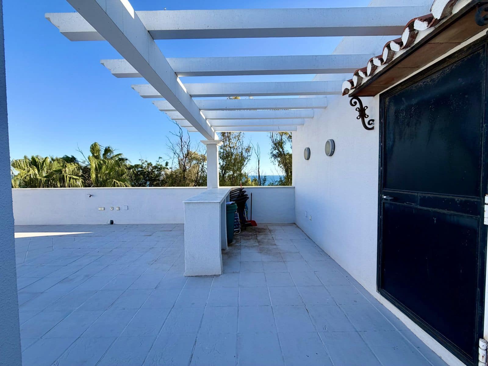 2 makuuhuone Kattohuoneisto myytävänä paikassa New Golden Mile - 1 299 000 € (Ref: 9784863)