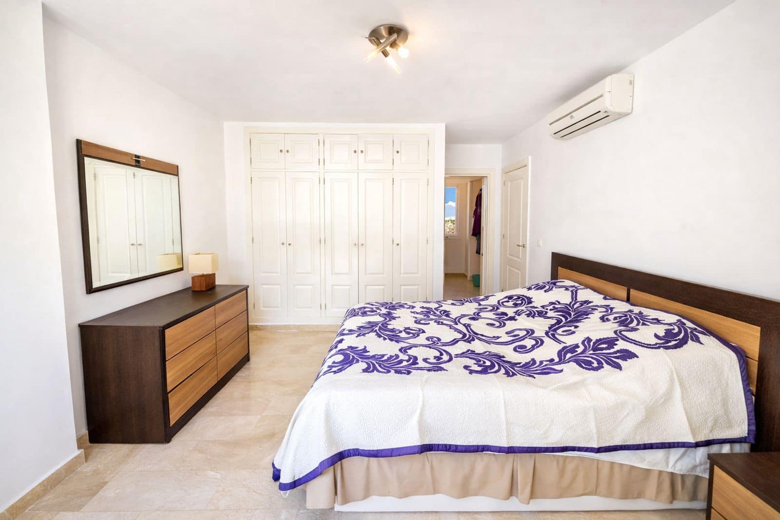 3 soveværelse Penthouse til salg i La Duquesa / Puerto de la Duquesa - € 325.000 (Ref: 9784864)