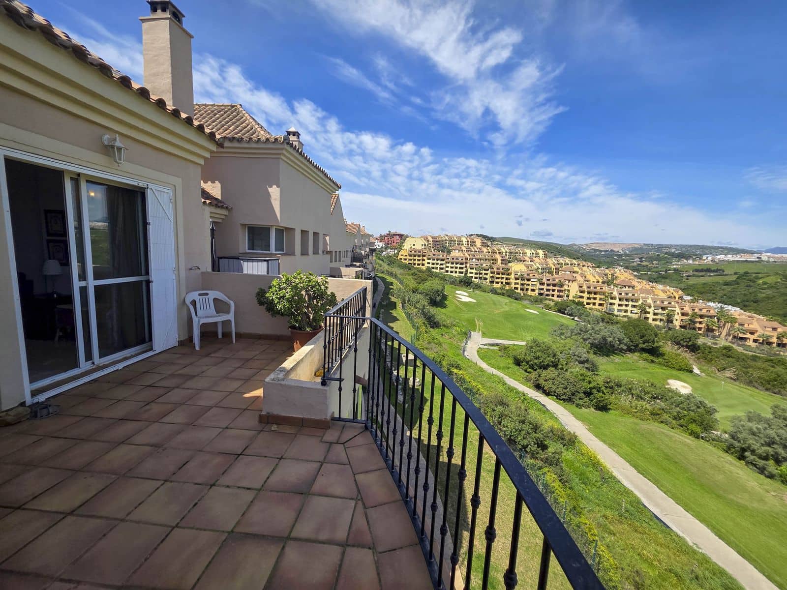 3 soveværelse Penthouse til salg i La Duquesa / Puerto de la Duquesa - € 325.000 (Ref: 9784864)