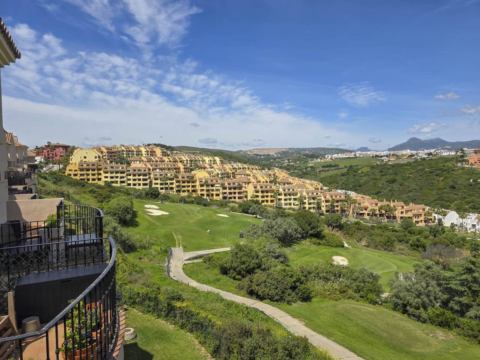 3 soveværelse Penthouse til salg i La Duquesa / Puerto de la Duquesa - € 325.000 (Ref: 9784864)