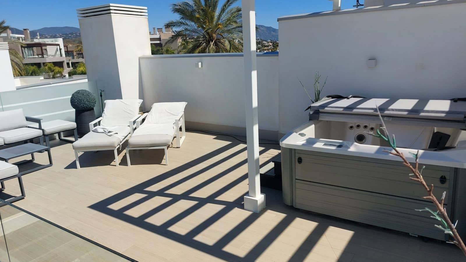 2 Zimmer Penthouse zu verkaufen in New Golden Mile - 550.000 € (Ref: 9784867)