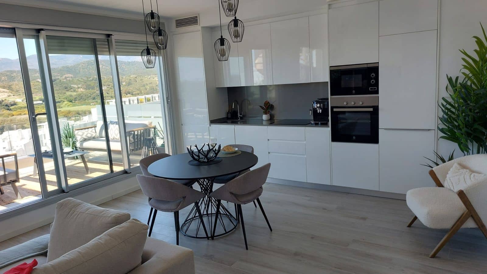 2 Zimmer Penthouse zu verkaufen in New Golden Mile - 550.000 € (Ref: 9784867)