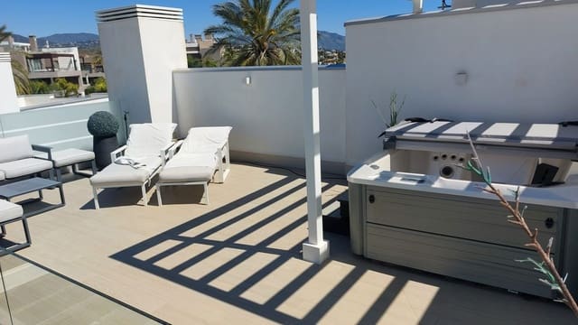 2 Zimmer Penthouse zu verkaufen in New Golden Mile, Estepona - 550.000 € (Ref: 9784867)