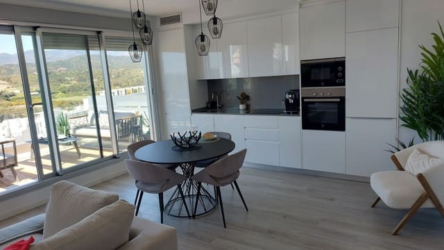 2 Zimmer Penthouse zu verkaufen in New Golden Mile, Estepona - 550.000 € (Ref: 9784867)