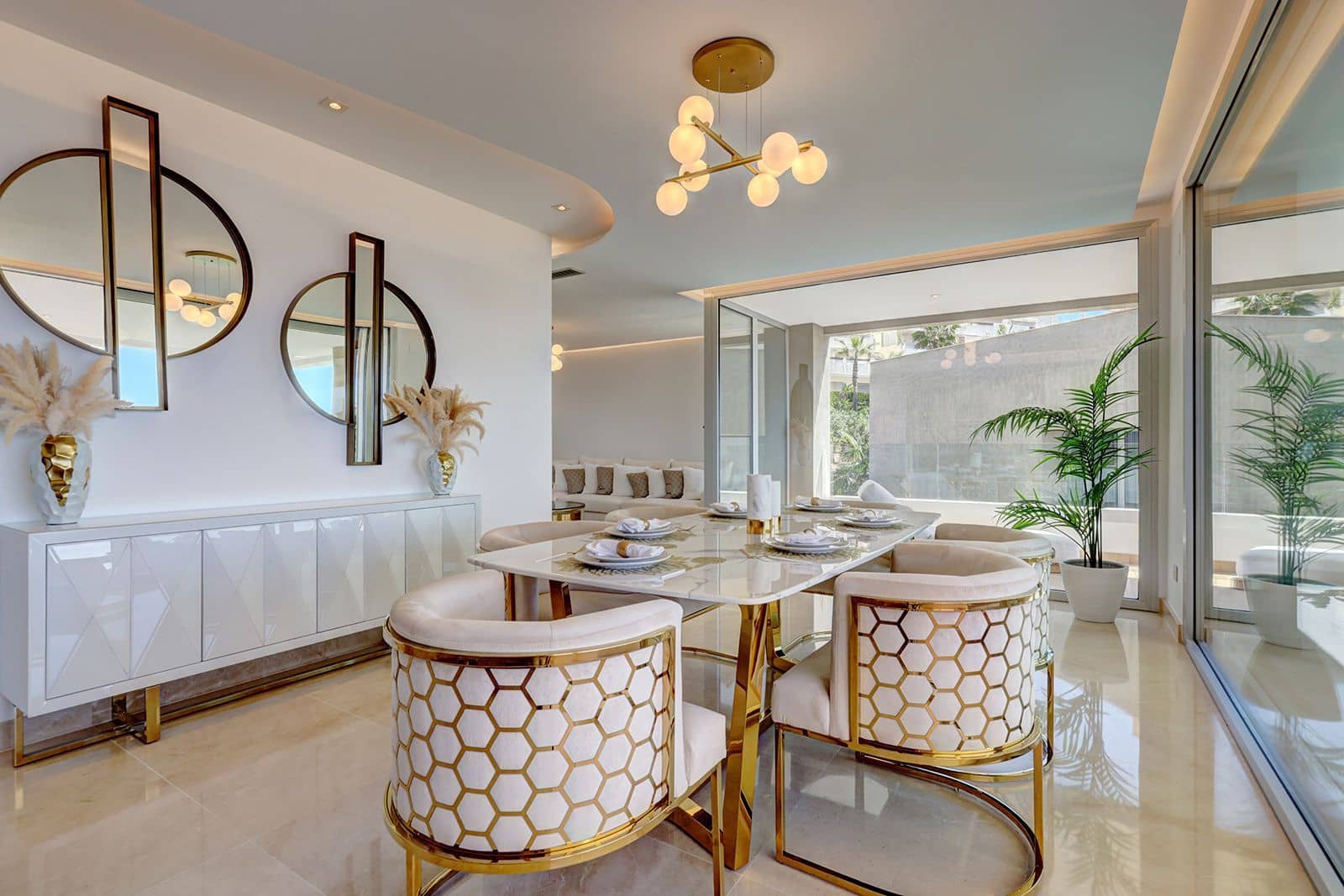 Ático de 3 habitaciones en Benahavís en venta - 1.200.000 € (Ref: 9784868)