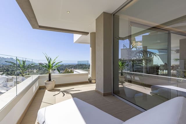 Ático de 3 habitaciones en Benahavís en venta - 1.200.000 € (Ref: 9784868)