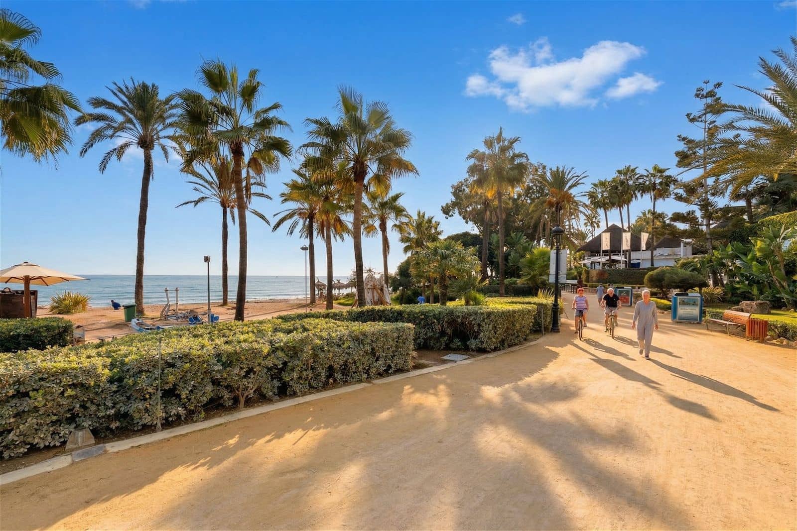 1 bedroom Penthouse for sale in Golden Mile - € 1,750,000 (Ref: 9784870)