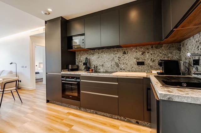 2 chambre Penthouse à vendre à Estepona - 850 000 € (Ref: 9784871)