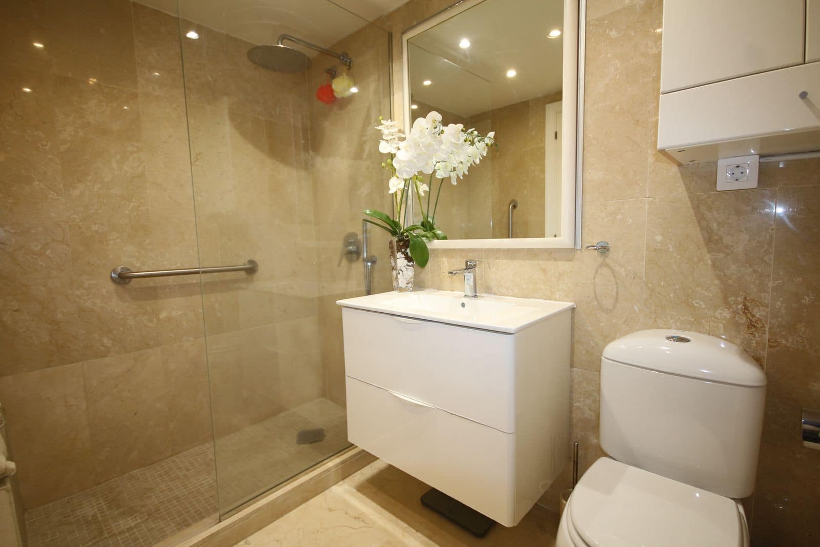 2 sovrum Takvåning till salu i Guadalmina - 467 000 € (Ref: 9784874)