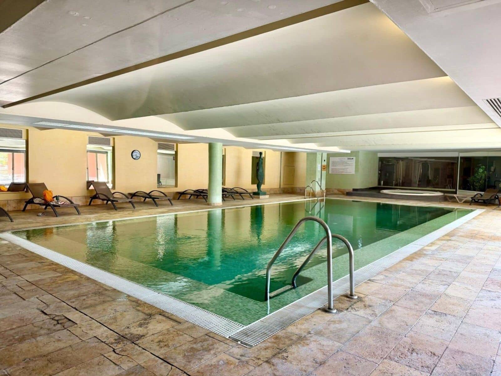 2 Zimmer Apartment zu verkaufen in Estepona - 519.000 € (Ref: 9796292)