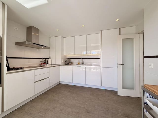 3 soveværelse Lejlighed til salg i Benahavís - € 795.000 (Ref: 9796293)