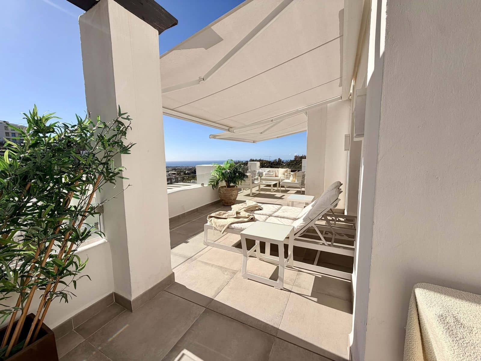 3 soveværelse Lejlighed til salg i Benahavis - € 795.000 (Ref: 9796293)