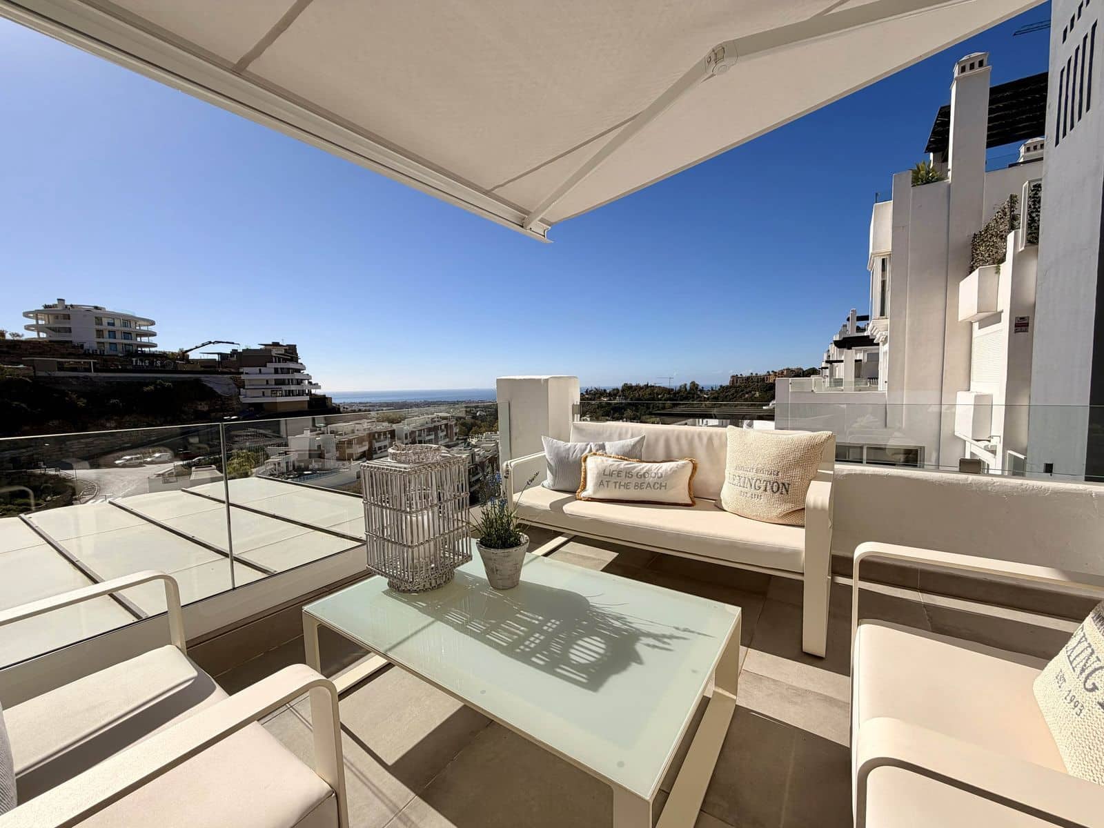 3 soveværelse Lejlighed til salg i Benahavis - € 795.000 (Ref: 9796293)