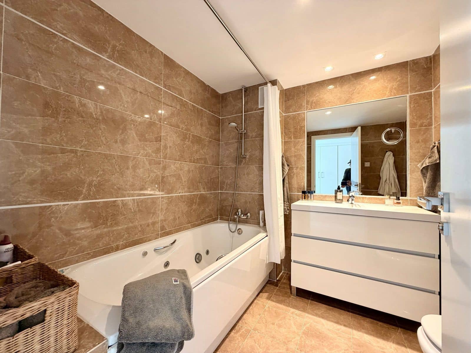 3 soveværelse Lejlighed til salg i Benahavis - € 795.000 (Ref: 9796293)