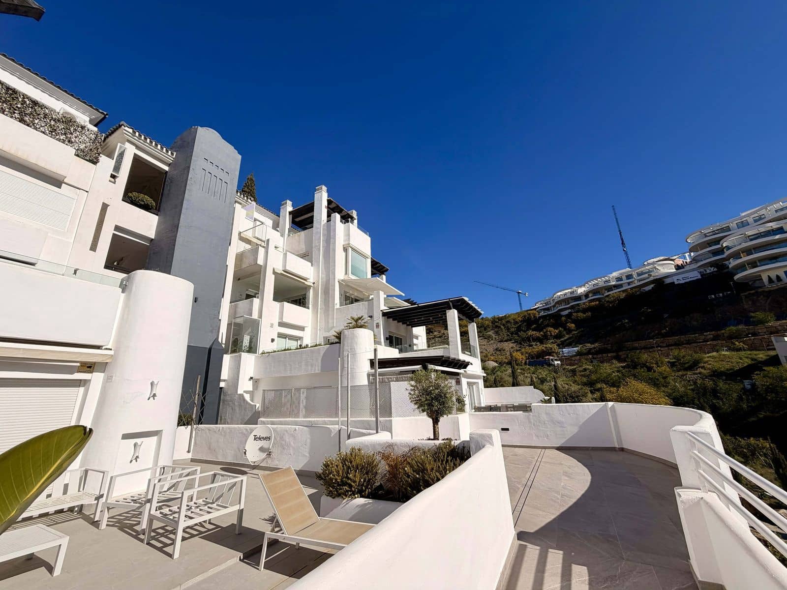 3 soveværelse Lejlighed til salg i Benahavis - € 795.000 (Ref: 9796293)