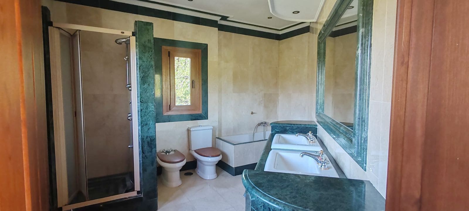 5 sypialnia Willa na sprzedaż w Estepona - 1 667 000 € (Ref: 9796296)