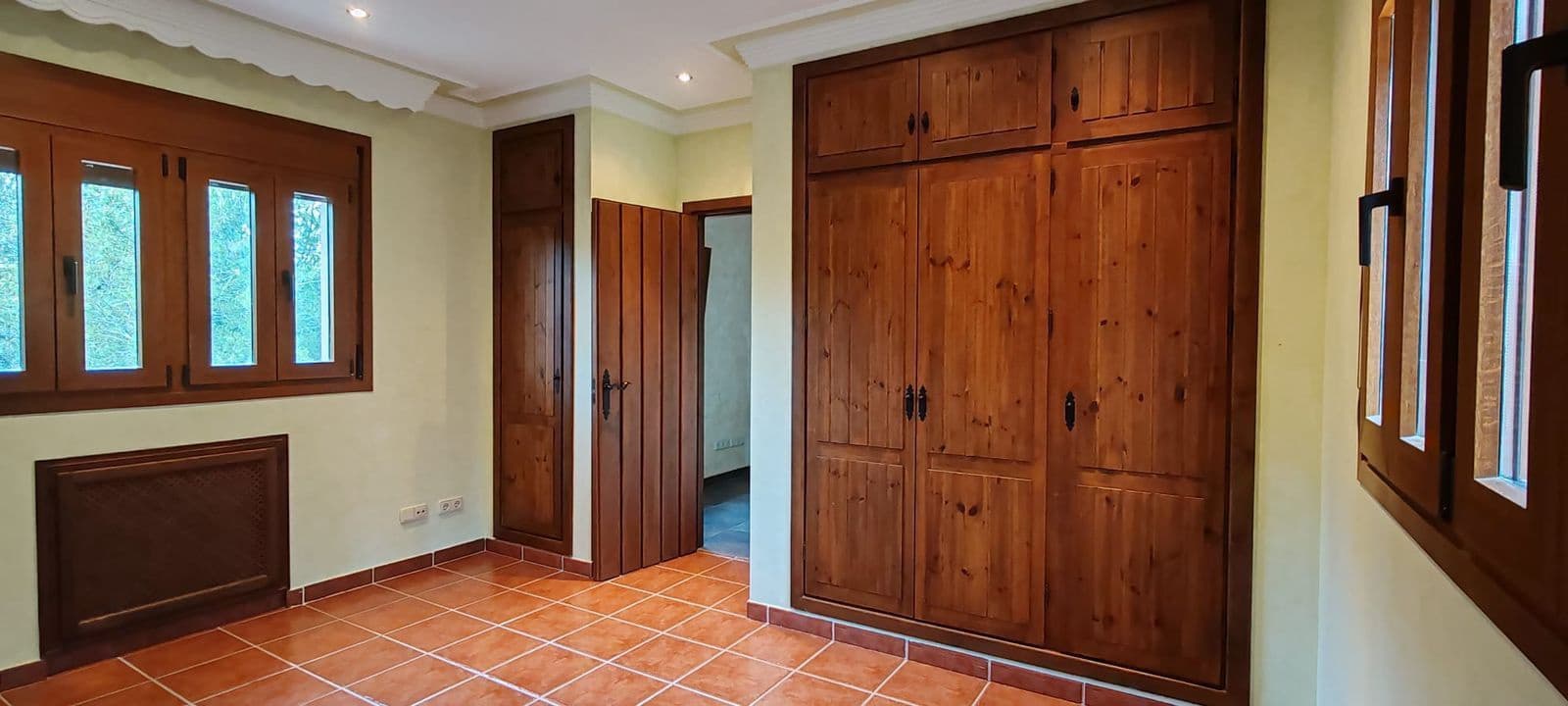 5 sypialnia Willa na sprzedaż w Estepona - 1 667 000 € (Ref: 9796296)