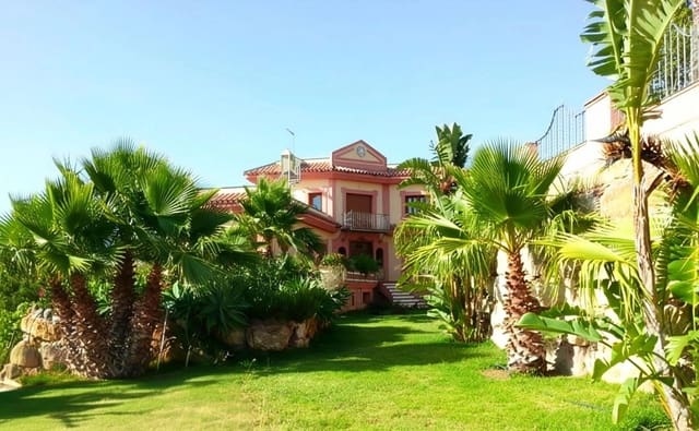 5 sypialnia Willa na sprzedaż w Estepona - 1 667 000 € (Ref: 9796296)