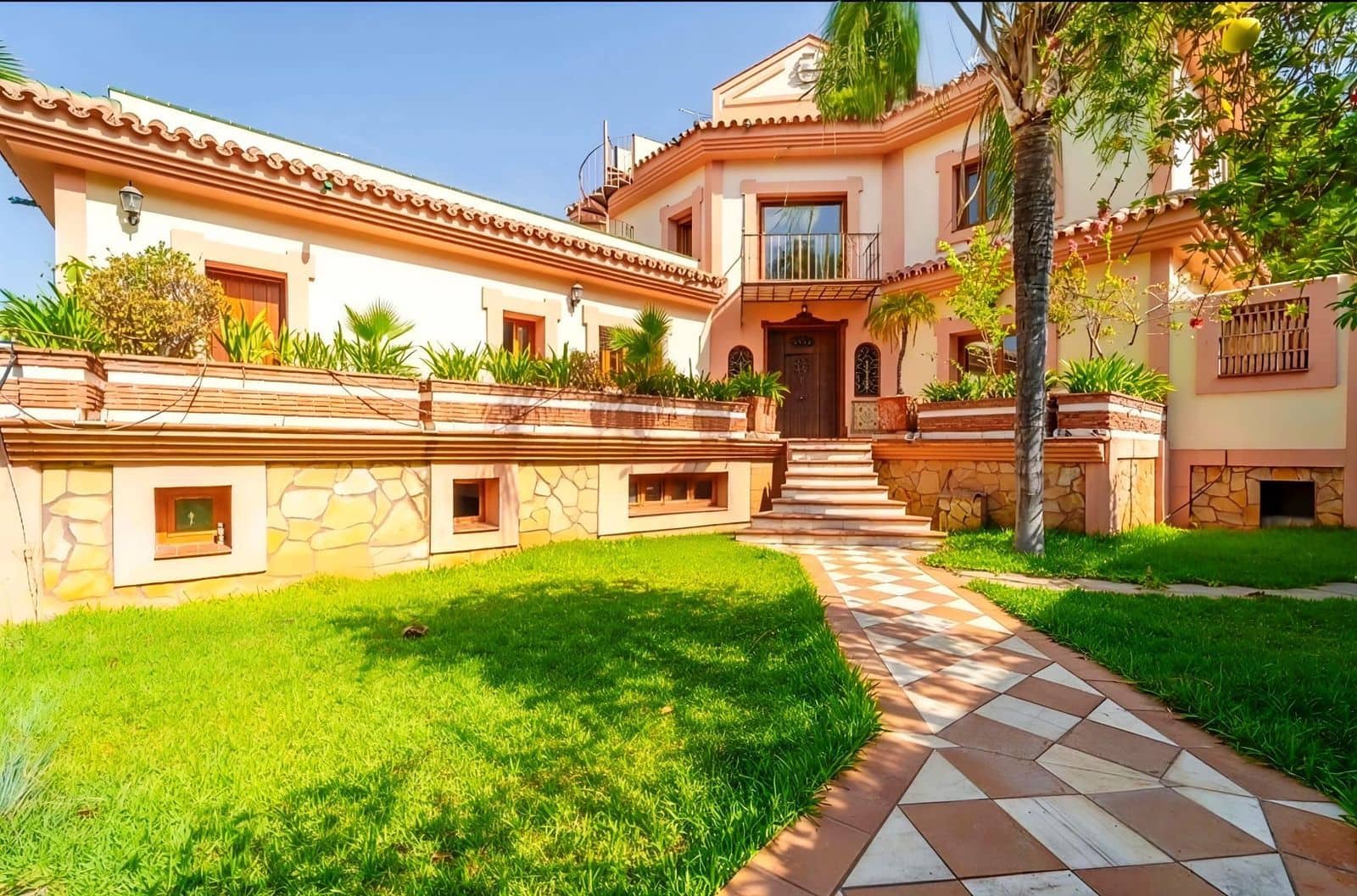 5 sypialnia Willa na sprzedaż w Estepona - 1 667 000 € (Ref: 9796296)