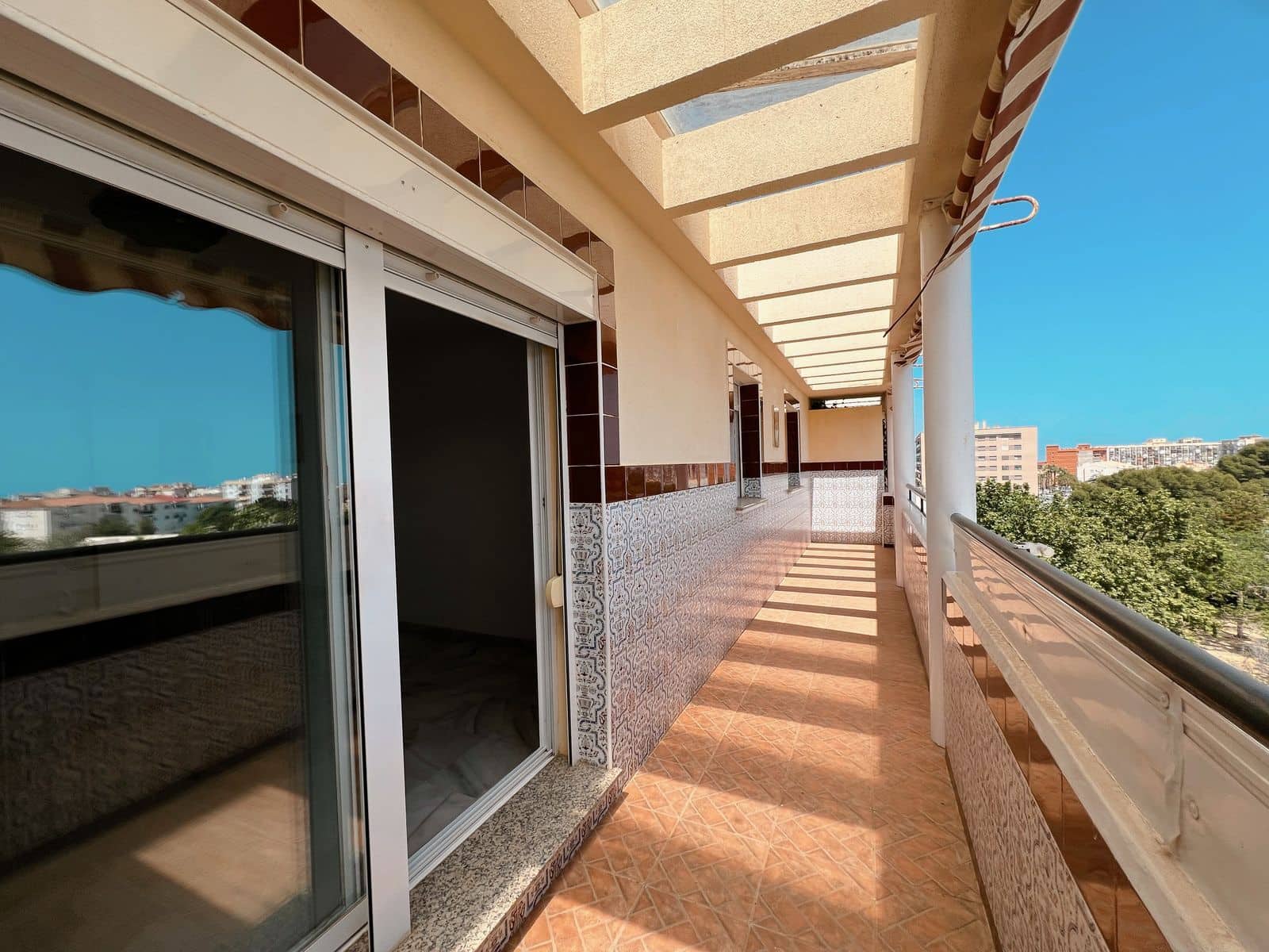 2 bedroom Penthouse for sale in Torremolinos - € 360,000 (Ref: 9796297)