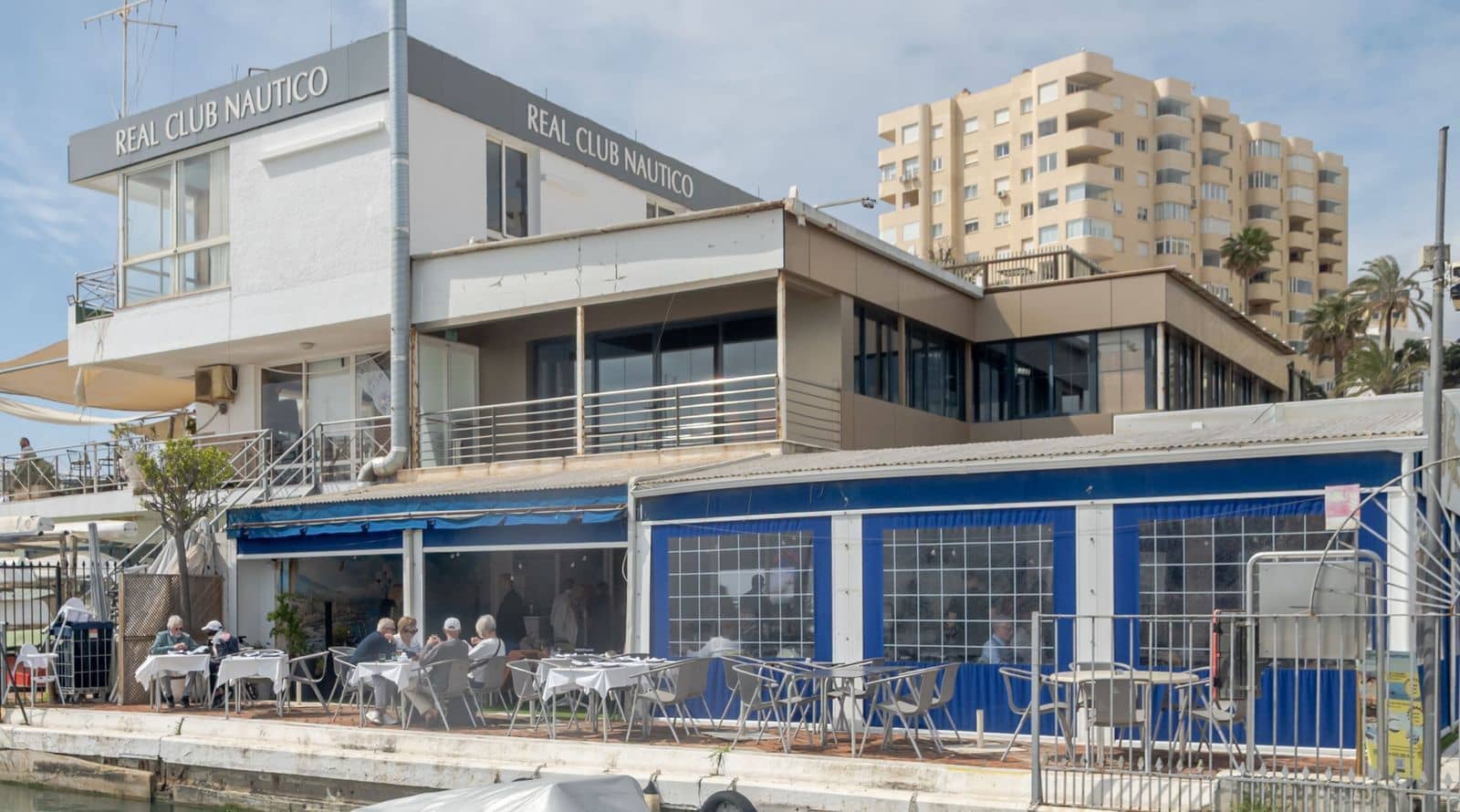 Restauracja lub bar na sprzedaż w Estepona - 950 000 € (Ref: 9796302)