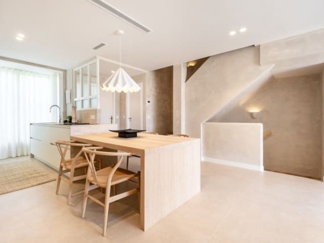 3 soveværelse Byhus til salg i Marbella - € 1.725.000 (Ref: 9796306)