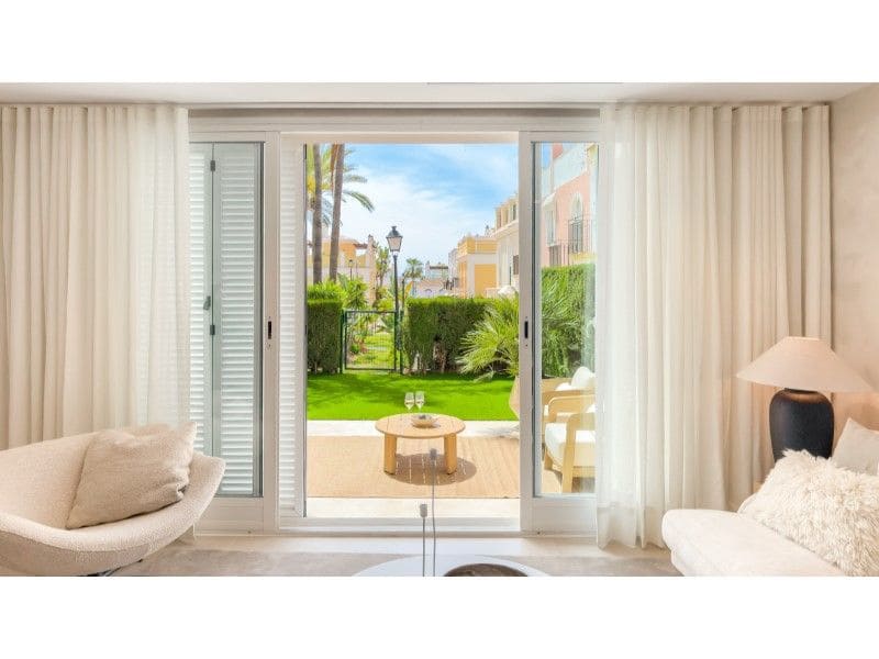 3 soveværelse Byhus til salg i Marbella - € 1.725.000 (Ref: 9796306)