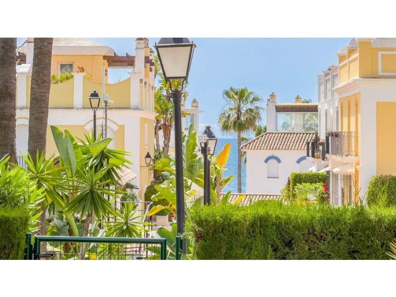 3 soveværelse Byhus til salg i Marbella - € 1.725.000 (Ref: 9796306)