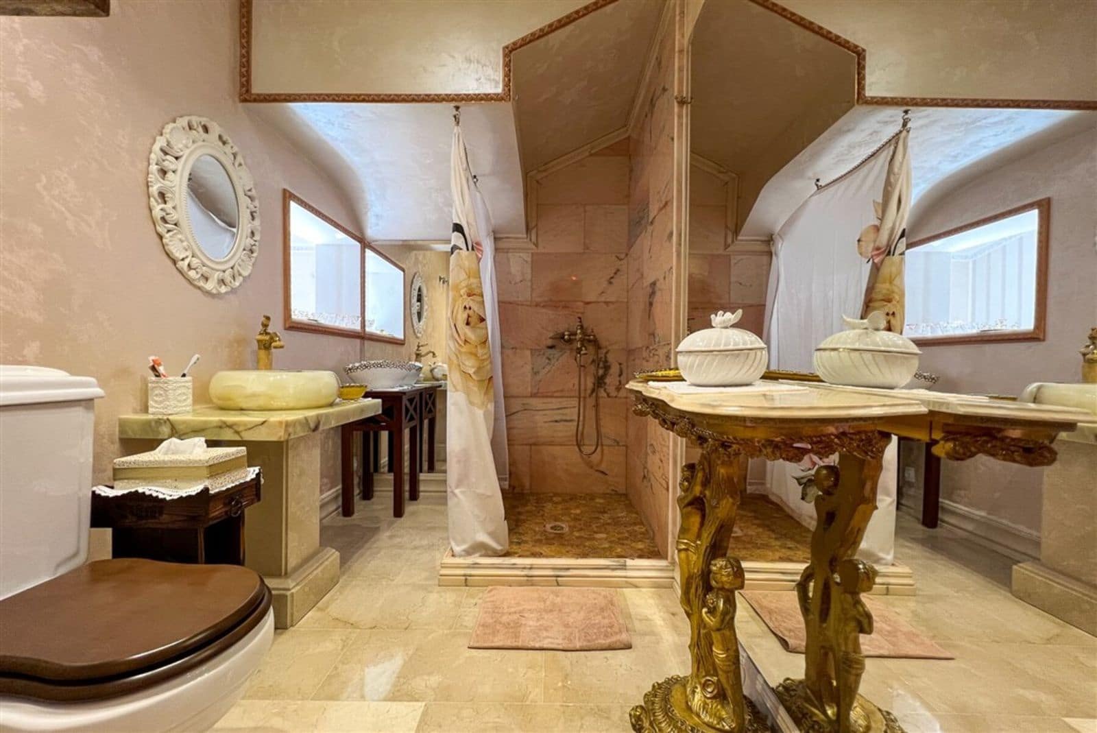 4 bedroom Townhouse for sale in Calahonda - € 597,000 (Ref: 9796310)