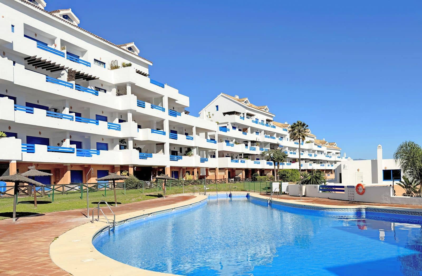 3 quarto Penthouse para venda em La Duquesa / Puerto de la Duquesa - 370 000 € (Ref: 9796311)