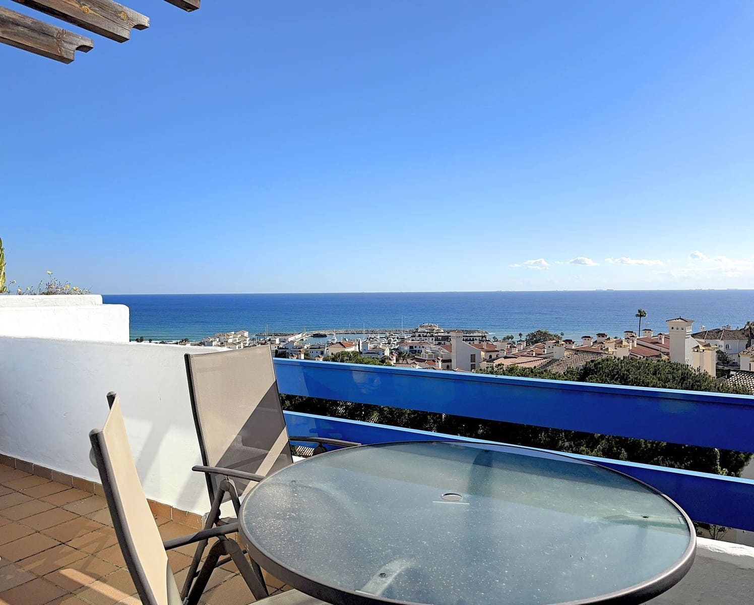 3 quarto Penthouse para venda em La Duquesa / Puerto de la Duquesa - 370 000 € (Ref: 9796311)