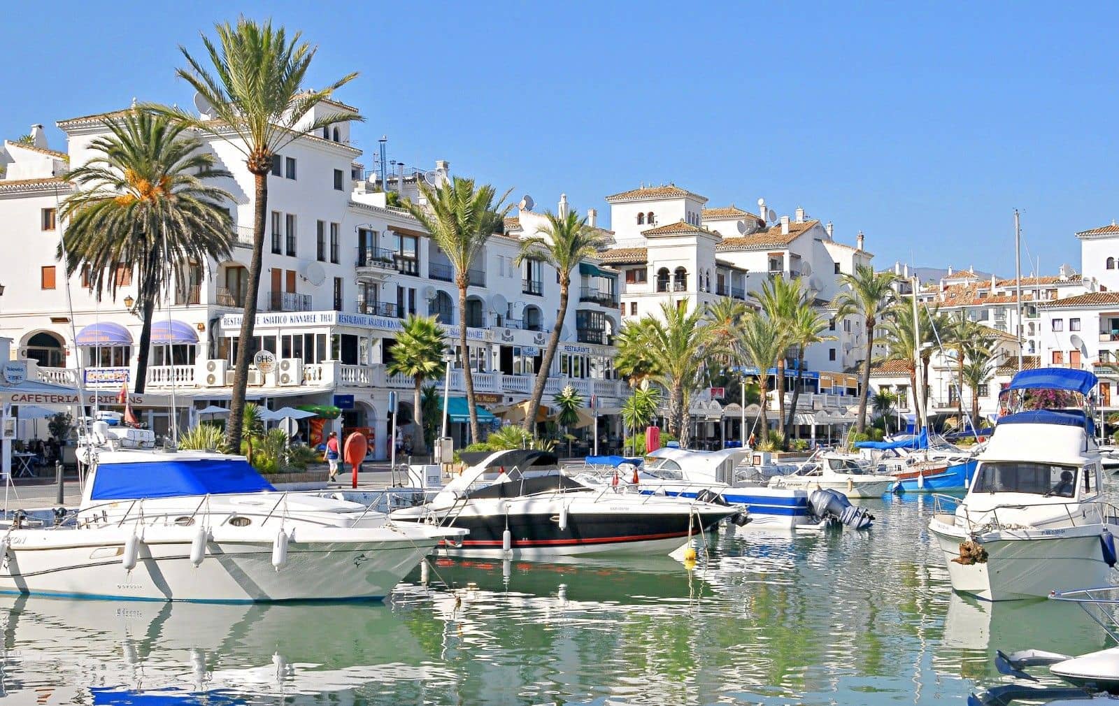 3 quarto Penthouse para venda em La Duquesa / Puerto de la Duquesa - 370 000 € (Ref: 9796311)