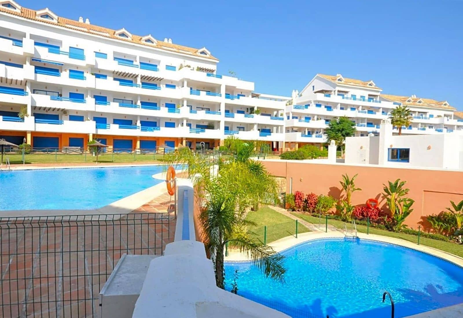 3 quarto Penthouse para venda em La Duquesa / Puerto de la Duquesa - 370 000 € (Ref: 9796311)
