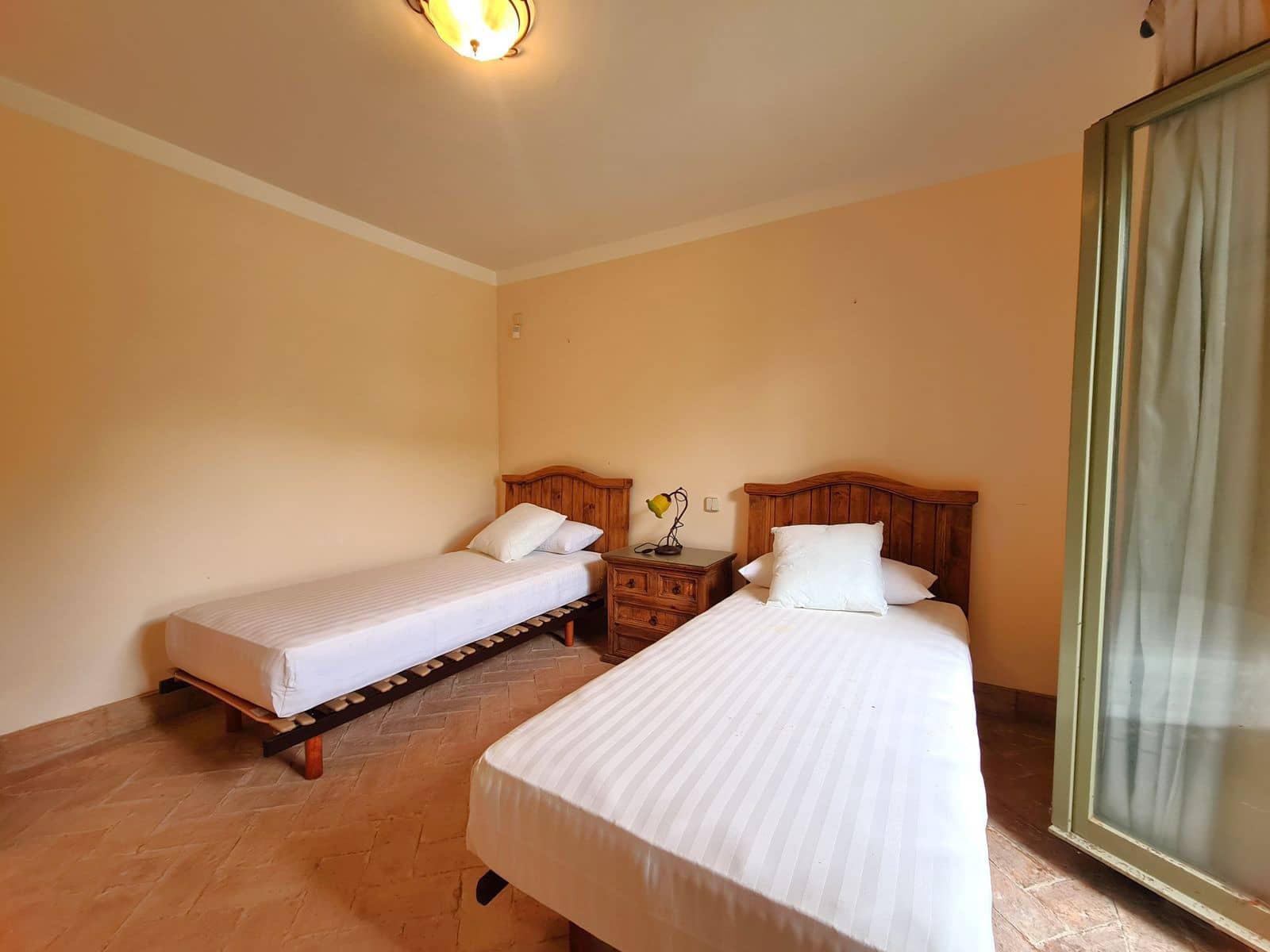 Pareado de 3 habitaciones en Sotogrande en venta - 1.095.000 € (Ref: 9796313)