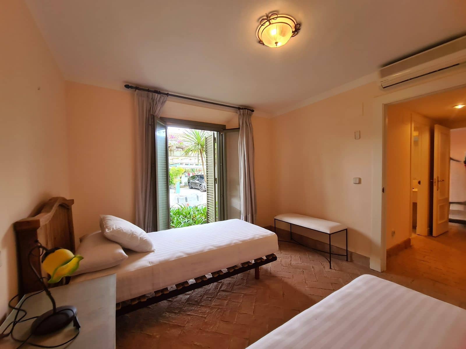 Pareado de 3 habitaciones en Sotogrande en venta - 1.095.000 € (Ref: 9796313)