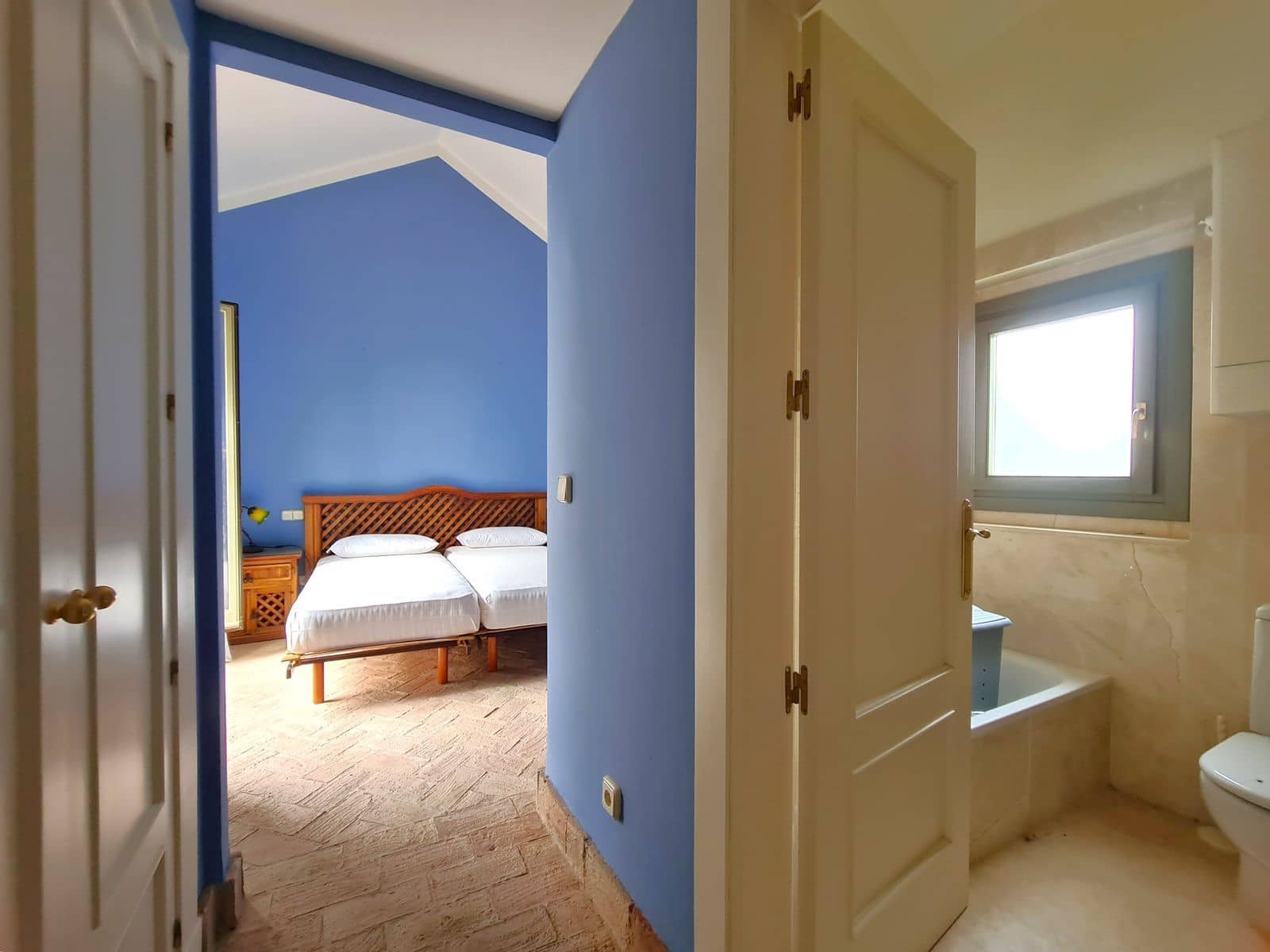 Pareado de 3 habitaciones en Sotogrande en venta - 1.095.000 € (Ref: 9796313)