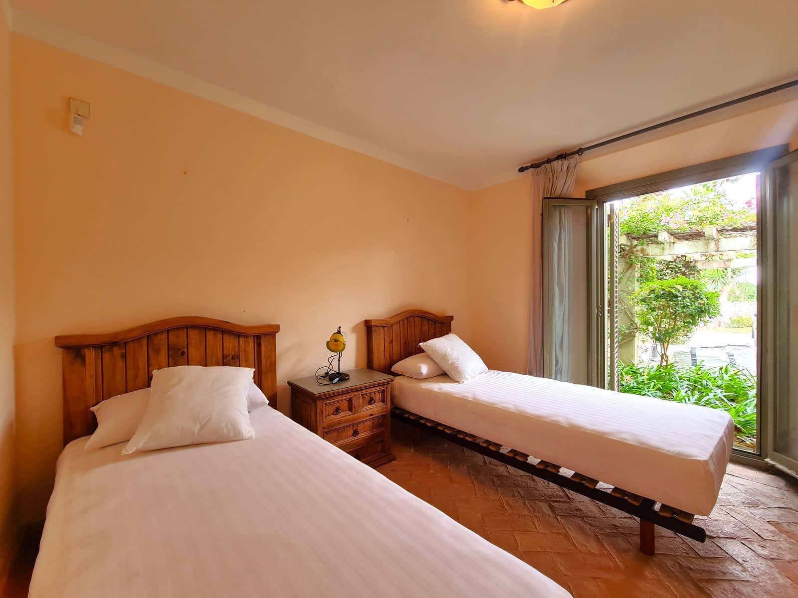 Pareado de 3 habitaciones en Sotogrande en venta - 1.095.000 € (Ref: 9796313)