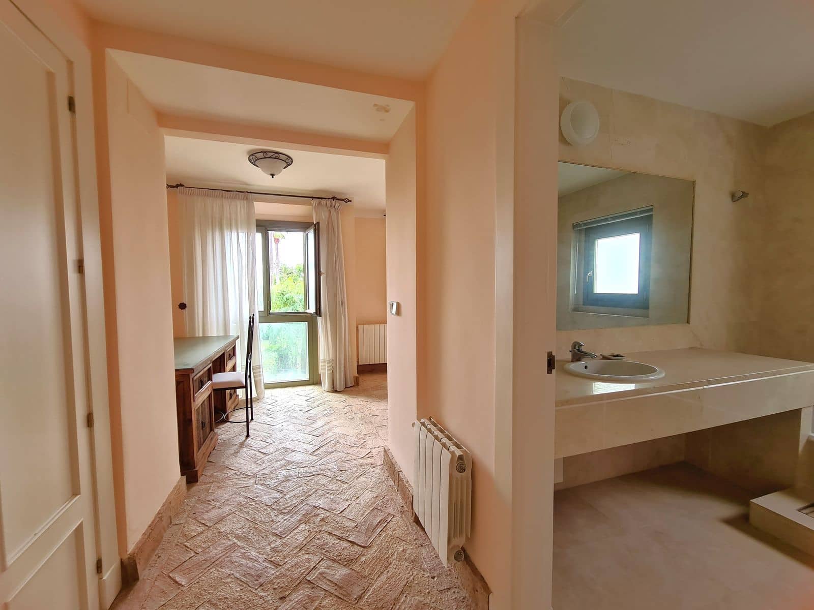 Pareado de 3 habitaciones en Sotogrande en venta - 1.095.000 € (Ref: 9796313)