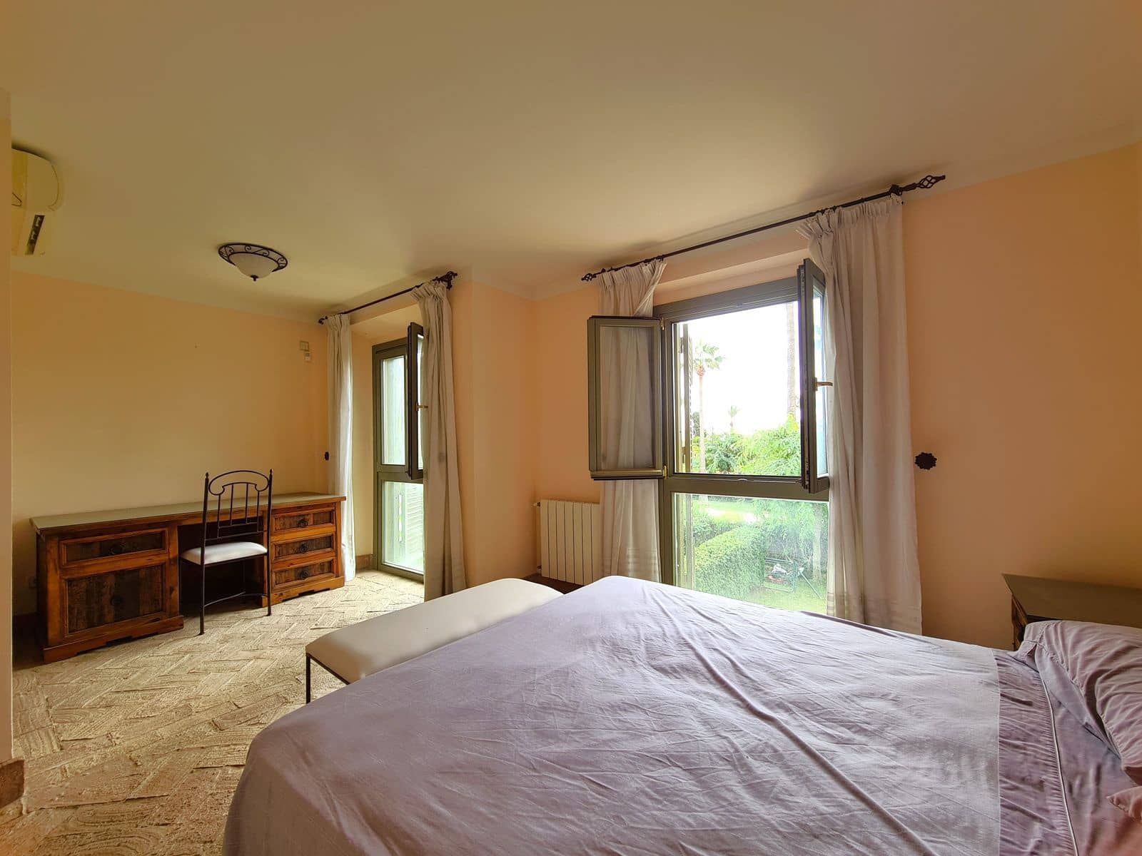 Pareado de 3 habitaciones en Sotogrande en venta - 1.095.000 € (Ref: 9796313)