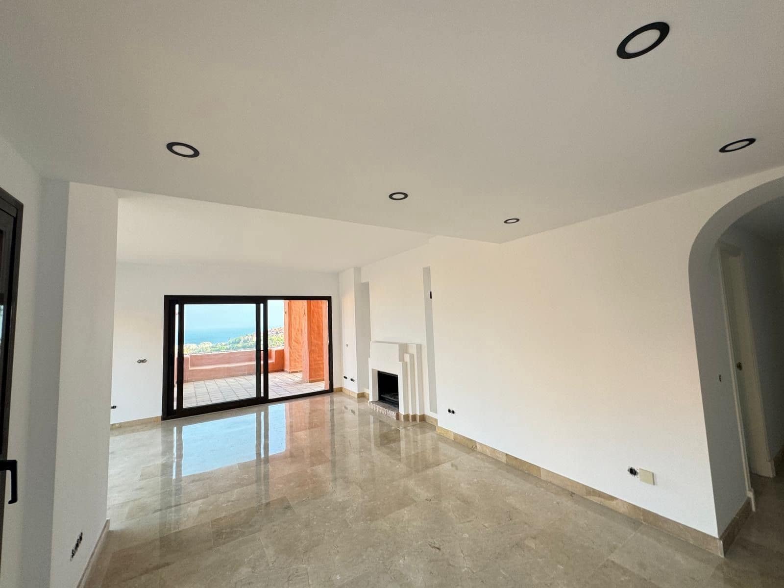 3 soverom Penthouse til salgs i San Luis de Sabinillas - € 420 000 (Ref: 9796314)